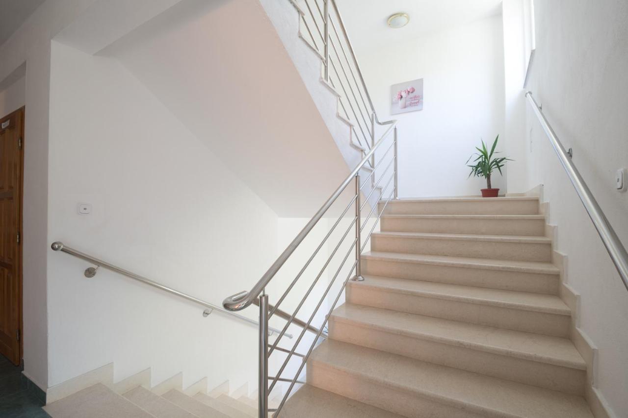 Apartments Matej Неум Экстерьер фото